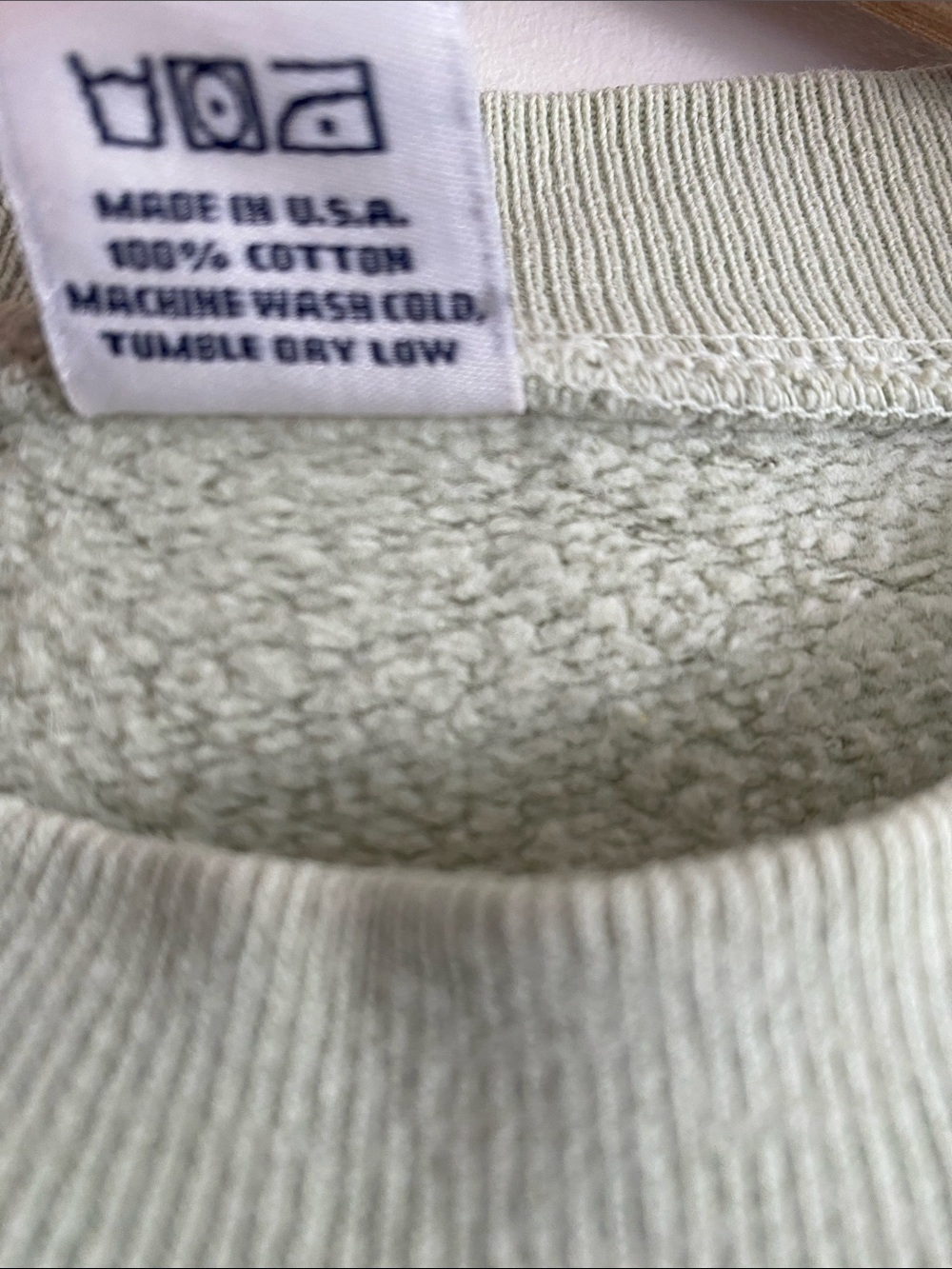 Sporty & Rich Wellness Club Sage Logo Crewneck Sweatshirt - Picture 7 of 8